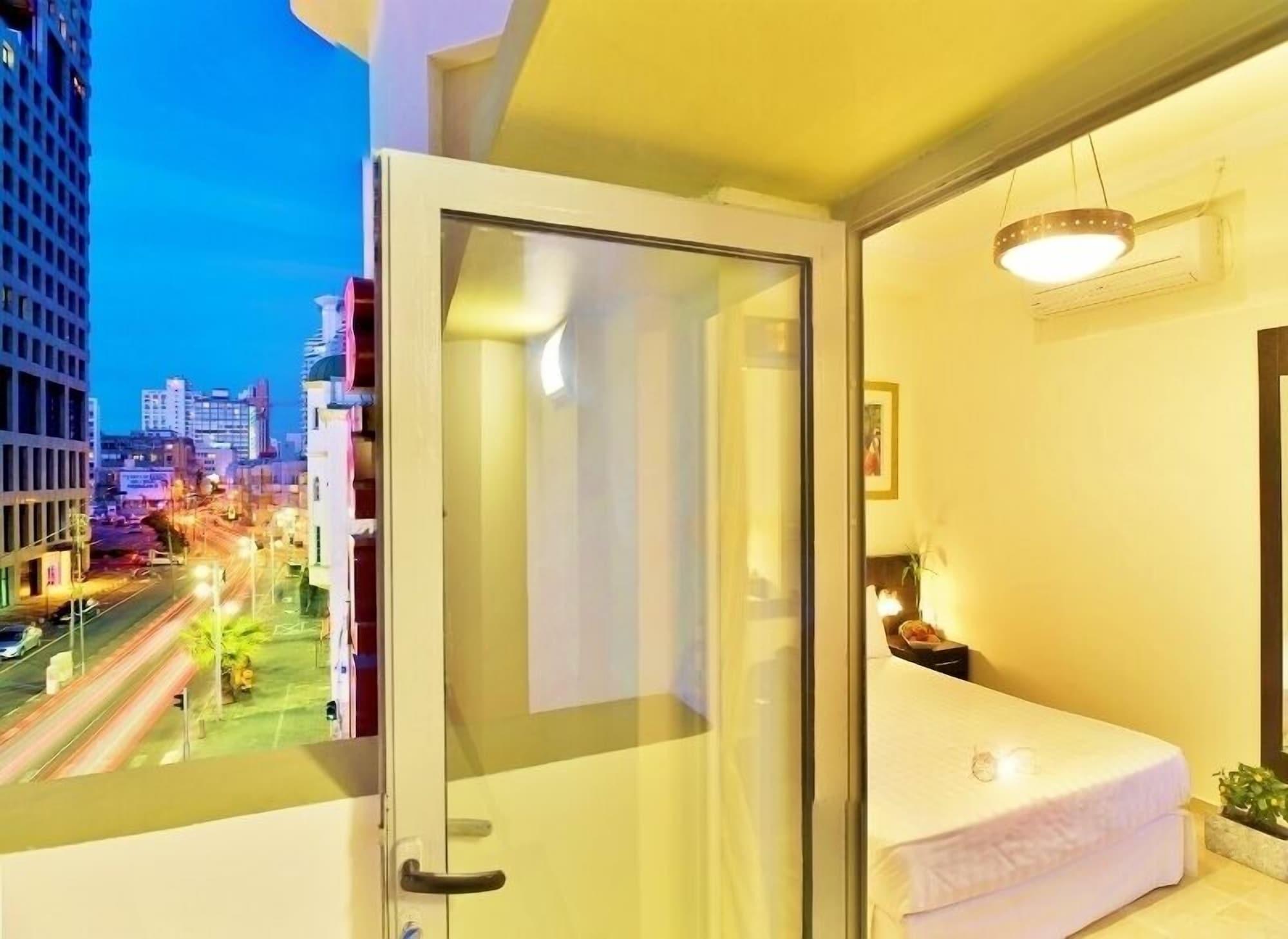 Bell Boutique And Spa Hotel Tel Aviv Exterior foto